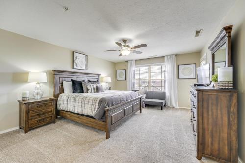 Branson Condo with Pool about 3 Mi to Silver Dollar City
