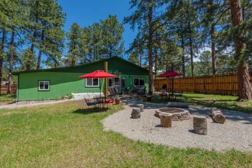 Inclusive Family Mountain Retreat , Walk To Town in Woodland Park, USA