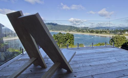 ทัศนียภาพ, Paku Palms in เตรัว