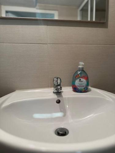 Gemütliche 2 Zimmer Wohnung Gemütliche 2 Zimmer Wohnung