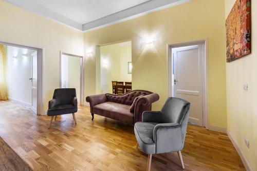 Fabbroni 3 bedrooms by Mmega, Firenze
