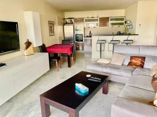 Nice Sea View Apartment Pool Terrace AC 1 bedroom, Nice (fotografie 4)