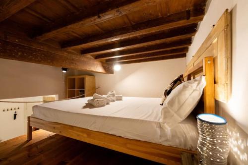 Keys of Italy - Pilastri 24 - City center studio perfect for couples