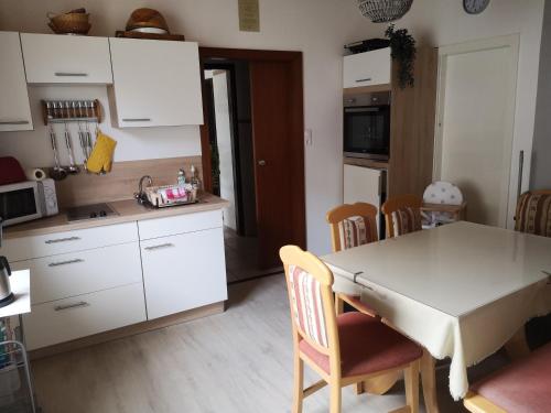 ห้องครัว, Ferienwohnung Casa Flora in พัมฮาเกิน