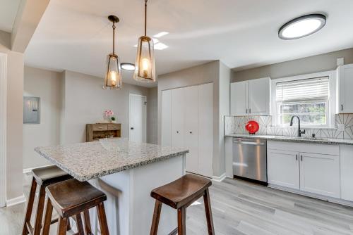 Pet-Friendly Mableton Home with Grill and Fire Pit! in Mableton