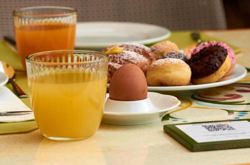 Relais Santa Chiara Hotel - image 5