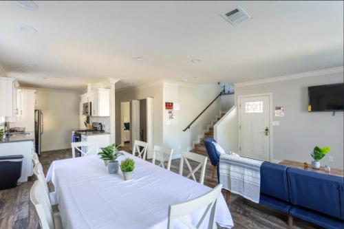 5 BR Home Near USC - Perfect Location, Los Angeles (fotografie 5)