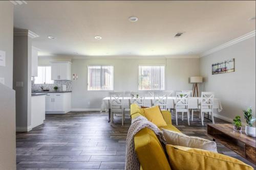 Cheerful 5BR house with parking near USC, Los Angeles (foto 4)