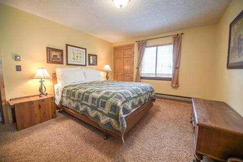Lodgepole Condo Unit 5 in West Yellowstone, USA