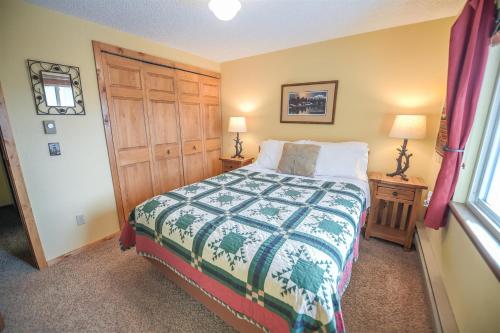 Lodgepole Condo Unit 5 in West Yellowstone, USA
