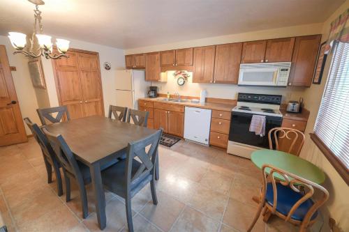 Lodgepole Condo Unit 5 in West Yellowstone, USA