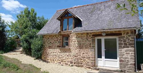 Charming 3 star cottage with heated pool and private hot tub - Location saisonnière - Mantilly