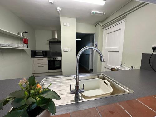 廚房, Denton House Hostel in 凱西克