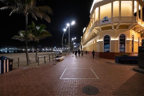 Dream Loft Las Canteras Beach - image 4