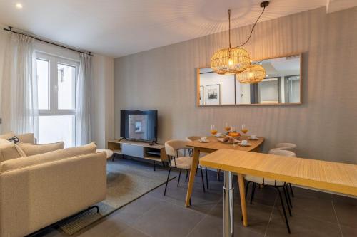Fresh 2-Bed Apartment for 3 in La Latina, Madrid