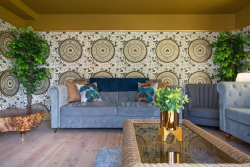 Deluxe 4 or 5 Bed House with Hot Tub, Cinema Room Sleeps 15 in 奧德利