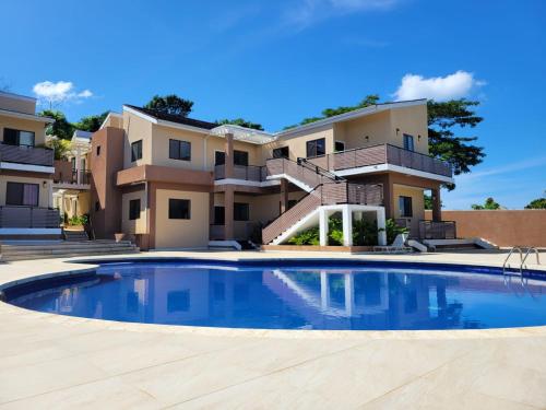 Seaview Paradise - Sleeps 3 - Pool - Parking, Negril