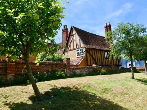 Huge & Deluxe 600 Year Old Essex Manor House
