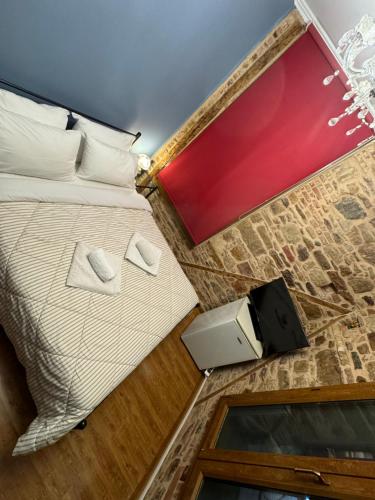 Ionia rooms 4
