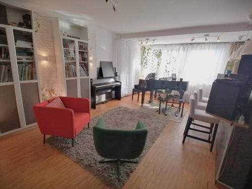 Lovely central flat with grand piano, family friendly, Berlino (foto 7)