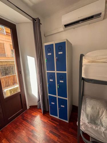 Tarragona Hostel - image 13