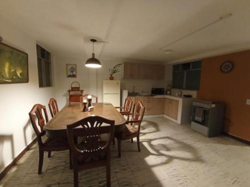 Habitaciones con baño privado Coliving central cerca a Plaza Mayor Cerro Nutibara Unicentro