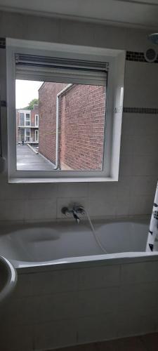 Bathroom, SIMLA INDIAAS RESTAURANT VOOR KAMER in Sittard