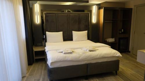 TALLES CITY HOTEL TALLES CITY HOTEL