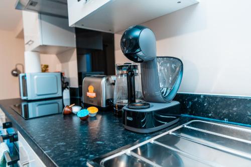 Entire 2 Bedroom and 2 Bathroom Apartment in Manchester City -Free underground Parking, Manchester (photo 6)