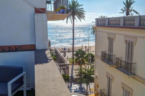 White Penthouse by Hello Homes Sitges - image 4