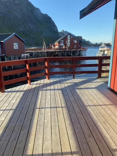 Elisabeth-Bua Elisabeth-Bua