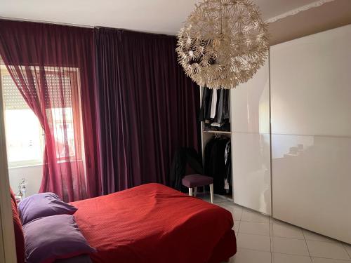 Camera matrimoniale ampia con bagno privato in appartamento condiviso, Naples (photo 2)