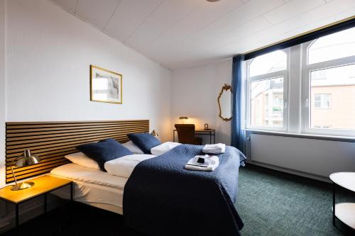 1 queen bed