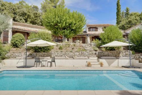 Tranquil 5-Bedroom Stone Villa with Private Pool - Accommodation - Callas