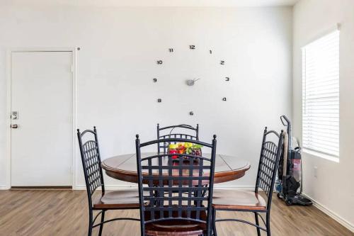 Contemporary Austin Home Near Downtown & Airport in Austin, USA