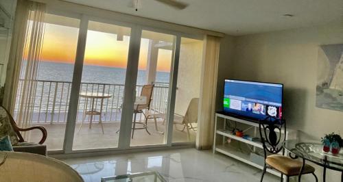 Oceanfront Condo on the Beach