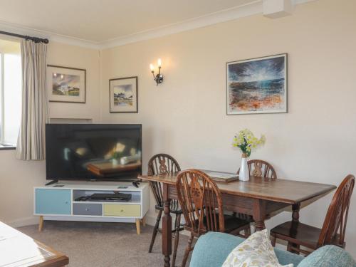 Tan Twr Farm Cottage - image 2