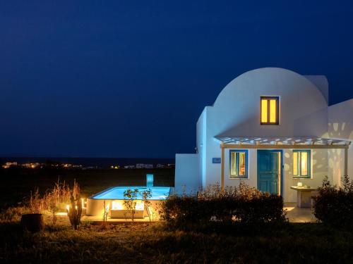 Three-Bedroom Villa image 3