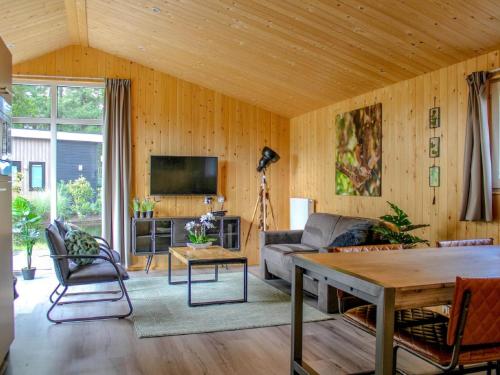 Chic Chalet in Hoenderloo, Hoenderloo (foto 8)