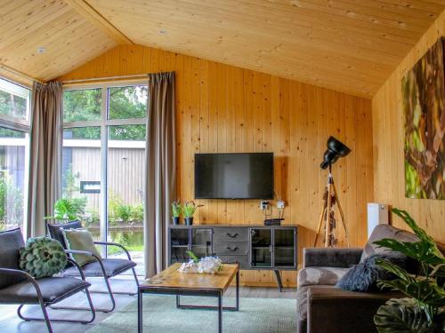 Chic Chalet in Hoenderloo, Hoenderloo (foto 2)
