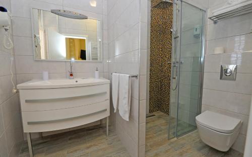 Luxury Rooms Nirvana - image 8