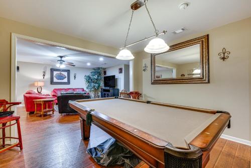 Pool Table and Patio Cozy Lawrenceville Apt in Lawrenceville, USA