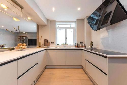 Court Covent Garden Flat - image 5