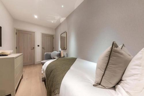 Court Covent Garden Flat - image 8