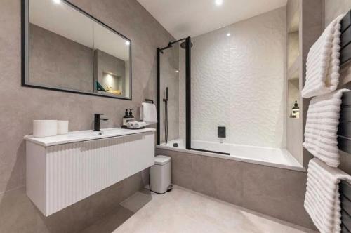 Court Covent Garden Flat - image 14