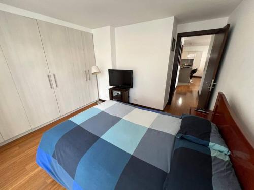 Departamento junto al Hotel Dann Carlton, 2 dormitorios, 2 baños, 2 parking, wiifi gratis