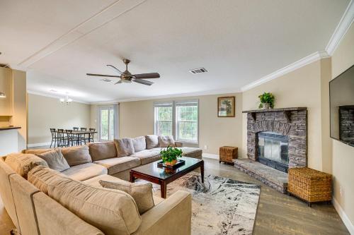 . Pet-Friendly Palm City Home with Grill, Near Beaches