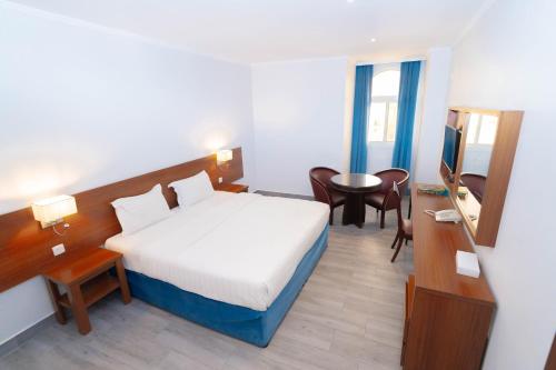 1 queen bed