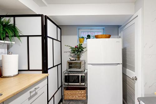 Downtown Retreat - Your Urban Oasis in College Park, USA