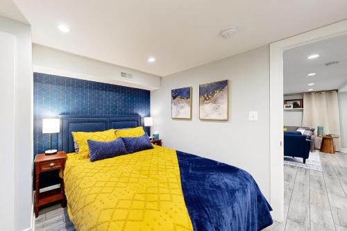 Downtown Retreat - Your Urban Oasis in College Park, USA